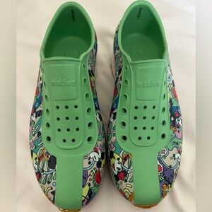 Native × Disney Robbie Sugarlite Slip-On Shoes in green, 2Y NWOT